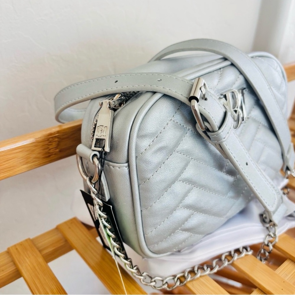 Badgley Mischka Metallic Silver Quilted Crossbody Bag with Chain Strap/NWT - Picture 5 of 8